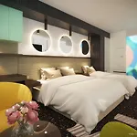 Hotel Ea Embassy 4*