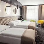 Ea Embassy Hotel