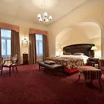 Ea Embassy Hotel 4*