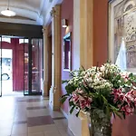 Ea Embassy Hotel 4*