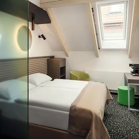 Ea Embassy 4* Prague