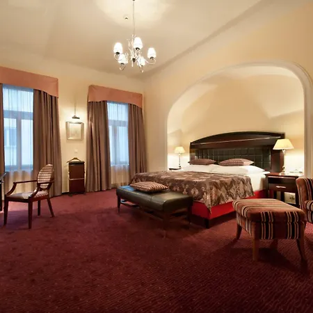 Ea Embassy Hotel 4*