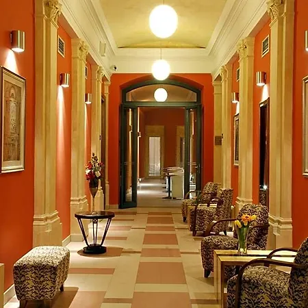 Ea Embassy Hotel 4*