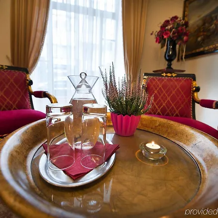 Hotell Ea Embassy 4*