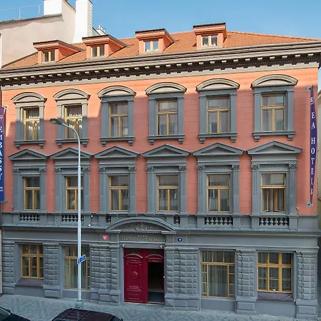 Ea Embassy Szálloda 4*